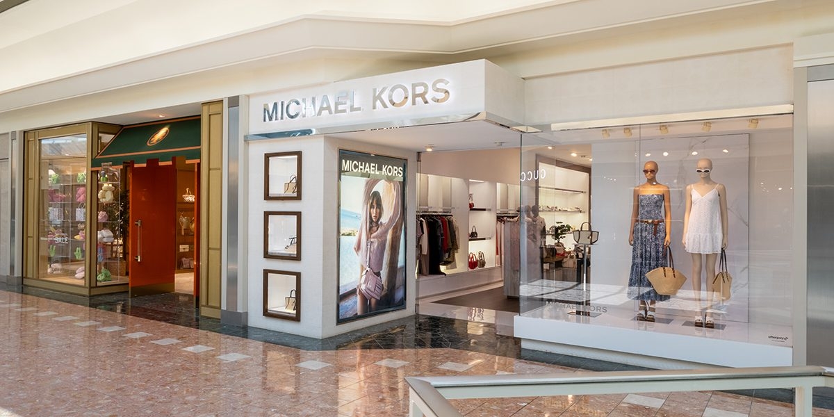 تاریخچه و معرفی برند مایکل کورس: آموزش خرید مستقیم - تاریخچه و راهنمای خرید برند مایکل کورس، یکی از برندهای معروف و محبوب در زمینه کیف و کفش.